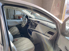 Load image into Gallery viewer, STEERING WHEEL Toyota Sienna 2012 12 - 1307069
