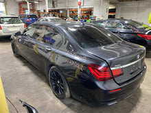 Load image into Gallery viewer, CROSSMEMBER / K-FRAME 740i 740il 750i 750il 750LI 760li Alpina B7 13-15 - 1309378

