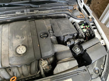Load image into Gallery viewer, Console Lid GLI Jetta 2013 13 - 1311442
