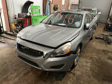 Load image into Gallery viewer, FRONT SPINDLE KNUCKLE C70 S60 S80 V60 V70 XC60 XC70 07-14 Left - 1311497
