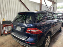 Load image into Gallery viewer, CONVERTIBLE TOP ML350 ML450 ML550 ML63 12 13 14 15 - 1313279
