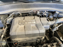 Load image into Gallery viewer, FRONT SPINDLE Ridgeline 2006 06 2007 07 2008 08 09 10 11 12 13 Left - 1313775
