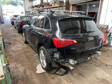 Load image into Gallery viewer, 2010 Audi Q5 Floor Shifter - 1315654
