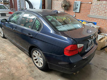 Load image into Gallery viewer, HEADLIGHT LAMP ASSEMBLY 323i 325ci 325i 328i 330ci 330i 330xi 06-08 Right - 1314175
