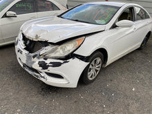 Load image into Gallery viewer, FRONT FENDER Hyundai Sonata 2011 11 2012 12 2013 13 2014 14 Right - 1314527
