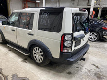 Load image into Gallery viewer, FRONT INTERIOR DOOR TRIM PANEL Land Rover LR3 2006 06 - 1317433
