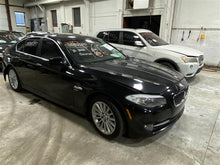 Load image into Gallery viewer, TRUNK LID MOUNTED TAIL LIGHT LAMP 528i 535i 550i Active 5 M5 11-13 Left - 1316691
