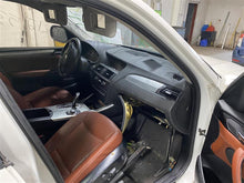Load image into Gallery viewer, 2011 BMW X3 Floor Shifter - 1316340
