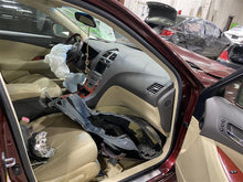 Load image into Gallery viewer, FRONT SPINDLE KNUCKLE ES330 ES350 Avalon Camry Solara 04-15 Right - 1320362
