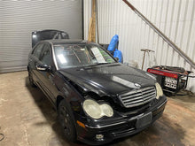 Load image into Gallery viewer, INDEPENDENT REAR SUSPENSION C280 C320 01 02 - 07 Right - 1321091
