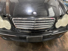 Load image into Gallery viewer, HEADLIGHT LAMP ASSEMBLY C230 C240 C280 C320 C350 C55 05-07 Right - 1321096

