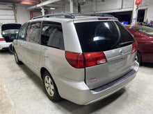 Load image into Gallery viewer, AC COMPRESSOR Toyota Sienna 2004 04 2005 05 2006 06 - 1320718
