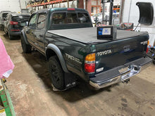 Load image into Gallery viewer, FRONT SPINDLE KNUCKLE Toyota Pickup Tacoma 1995-2004 4X4 Right - 1320296
