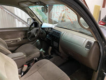 Load image into Gallery viewer, FRONT SPINDLE KNUCKLE Toyota Pickup Tacoma 1995-2004 4X4 Right - 1320296
