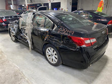 Load image into Gallery viewer, FRONT SPINDLE KNUCKLE Subaru Legacy 15 16 17 18 19 Right - 1318719
