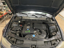 Load image into Gallery viewer, Floor Shifter BMW 335i 2010 10 - 1319383
