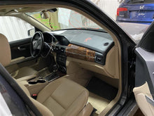 Load image into Gallery viewer, FRONT INTERIOR DOOR TRIM PANEL Mercedes-Benz GLK350 2011 11 - 1322532

