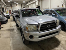 Load image into Gallery viewer, CONSOLE LID Toyota Tacoma 2010 10 - 1322382
