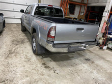 Load image into Gallery viewer, FRONT BUMPER Toyota Tacoma 05 06 07 08 09 10 11 - 1322341
