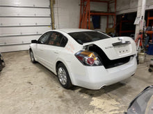 Load image into Gallery viewer, PLASTIC ENGINE COVER Nissan Altima 2010 10 - 1322890
