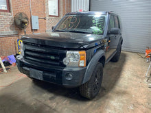 Load image into Gallery viewer, FRONT BUMPER Land Rover LR3 05 06 07 08 09 - 1323463
