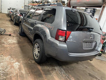 Load image into Gallery viewer, FRONT BUMPER Mitsubishi Endeavor 2004 04 2005 05 - 1325094
