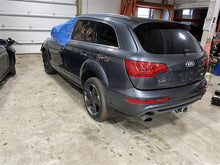 Load image into Gallery viewer, CARRIER ASSEMBLY Audi Q7 Volkswagen Touareg 11 12 13 14 15 16 - 1325330
