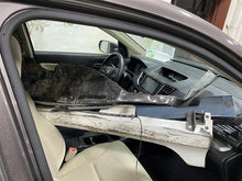 Load image into Gallery viewer, FRONT SPINDLE KNUCKLE Honda CR-V 2015 15 2016 16 AWD Right - 1326312
