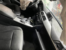 Load image into Gallery viewer, Air Bag 320i 328D 328i 335i Active 3 12-15 Right - 1325929
