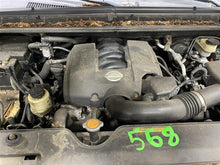 Load image into Gallery viewer, Console Nissan Armada Titan 04 05 06 07 - 1326657
