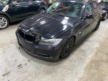 Load image into Gallery viewer, 2009 BMW 328i Floor Shifter - 1327052
