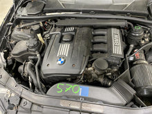 Load image into Gallery viewer, 2009 BMW 328i Floor Shifter - 1327052
