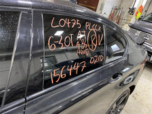 Load image into Gallery viewer, FRONT DOOR VENT GLASS 528i 535i 550i Active 5 M5 2011-2016 Left - 1326551
