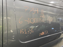 Load image into Gallery viewer, FRONT FENDER Sprinter 2500 Sprinter 3500 14 15 16 17 18 Right - 1329123
