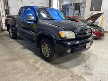 Load image into Gallery viewer, RADIATOR Toyota Tundra 2000 00 2001 01 2002 02 03 04 - 1328158
