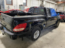 Load image into Gallery viewer, RADIATOR Toyota Tundra 2000 00 2001 01 2002 02 03 04 - 1328158
