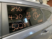 Load image into Gallery viewer, Exterior Door Handle Hyundai Tucson 16 17 18 19 20 21 Right - 1328469
