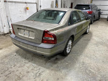 Load image into Gallery viewer, TAIL LIGHT LAMP ASSEMBLY Volvo S80 99 00 01 02 03 Left - 1329473
