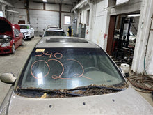 Load image into Gallery viewer, HEADLIGHT LAMP ASSEMBLY Volvo S80 99 00 01 02 03 04 05 06 Right - 1329481
