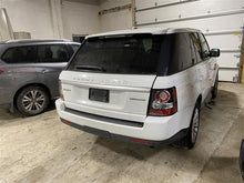 Load image into Gallery viewer, FRONT FENDER Land Rover Range Rover Sport 10 11 12 13 Right - 1329556

