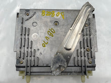 Load image into Gallery viewer, ECU ECM COMPUTER Volvo V70 S70 1998 98 Auto - NW519519
