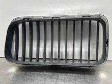 Load image into Gallery viewer, GRILL BMW 740i 750i 95 96 97 98 Right Upper - NW98258
