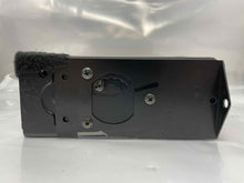 Load image into Gallery viewer, CD Changer Beetle Jetta Golf 96 97 98 99 00 01 02 03 04 - NW140145
