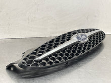 Load image into Gallery viewer, GRILLE Ford Taurus 2000 00 2001 01 2002 02 2003 03 - NW97973
