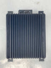 Load image into Gallery viewer, Radio  MERCEDES 300E 1991 - NW7504
