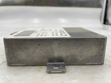 Load image into Gallery viewer, Radio  MERCEDES E-CLASS 1995 - NW7440
