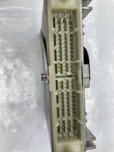 Load image into Gallery viewer, ECU ECM COMPUTER Volvo V70 S70 1998 98 Auto - NW484077

