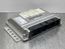 Load image into Gallery viewer, ECU ECM COMPUTER Land Rover Discovery 2000 01 02 03 04 - NW61960
