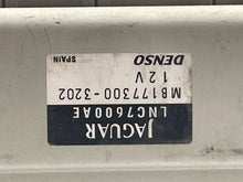 Load image into Gallery viewer, CLIMATE CONTROL COMPUTER JAGUAR XJ8 1998 99 00 01 02 03 - NW33199
