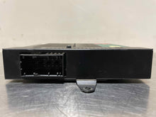 Load image into Gallery viewer, Radio  LAND ROVER 2003 - NW7550
